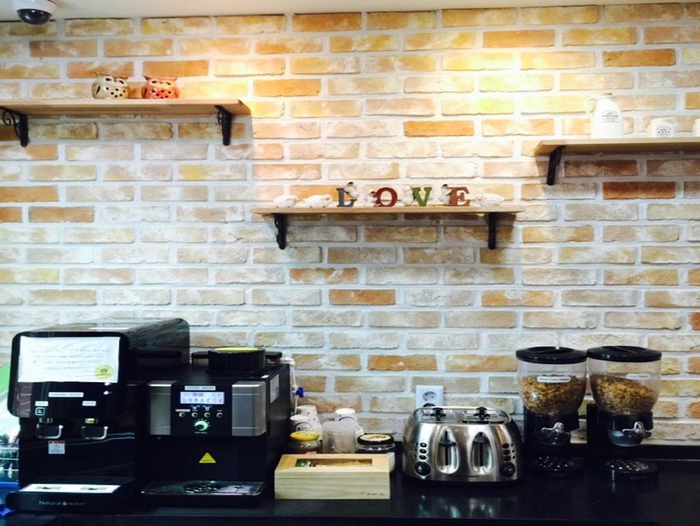 סיאול 24 Guesthouse Myeongdong Avenue מראה חיצוני תמונה