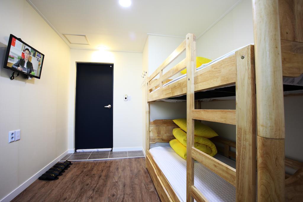 סיאול 24 Guesthouse Myeongdong Avenue מראה חיצוני תמונה