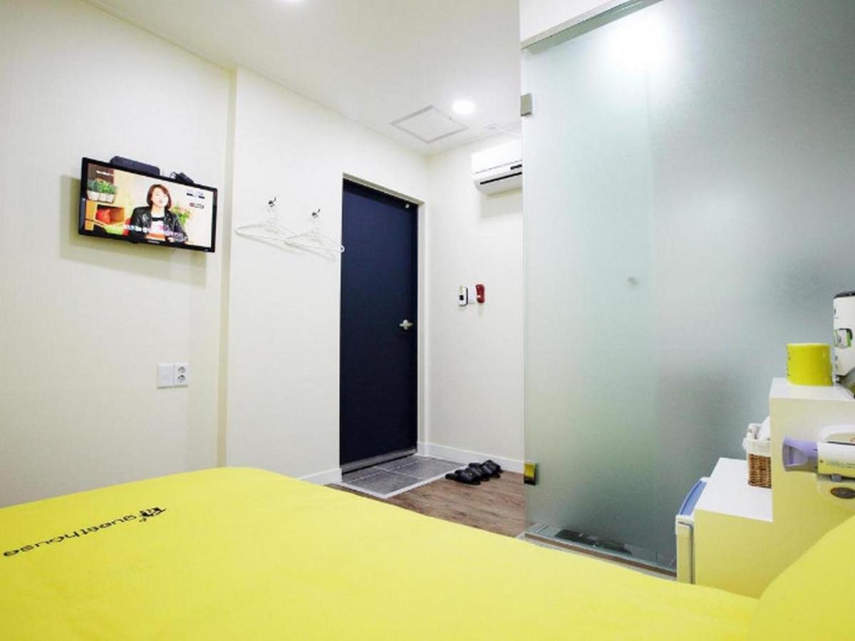 סיאול 24 Guesthouse Myeongdong Avenue מראה חיצוני תמונה