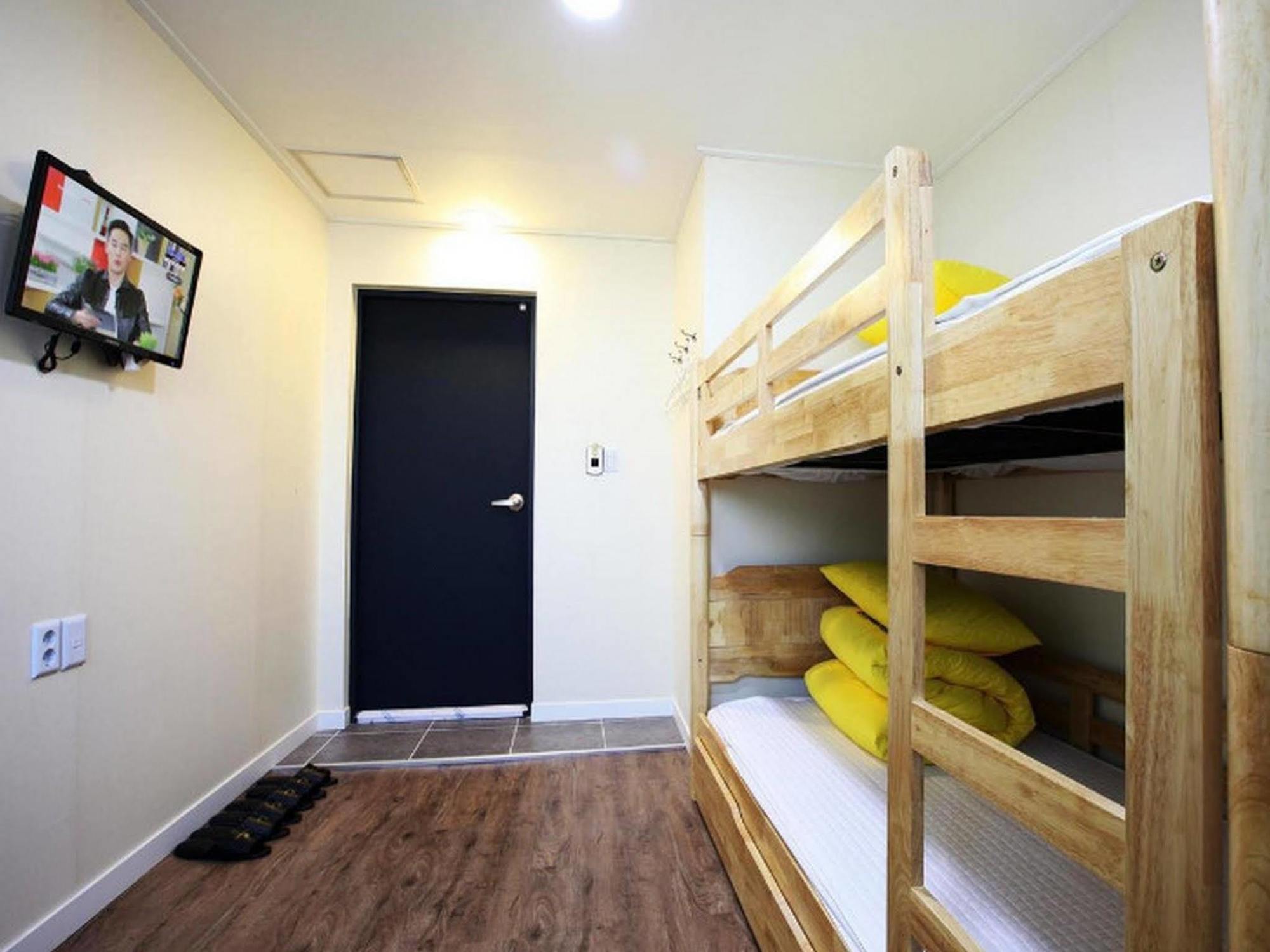 סיאול 24 Guesthouse Myeongdong Avenue מראה חיצוני תמונה
